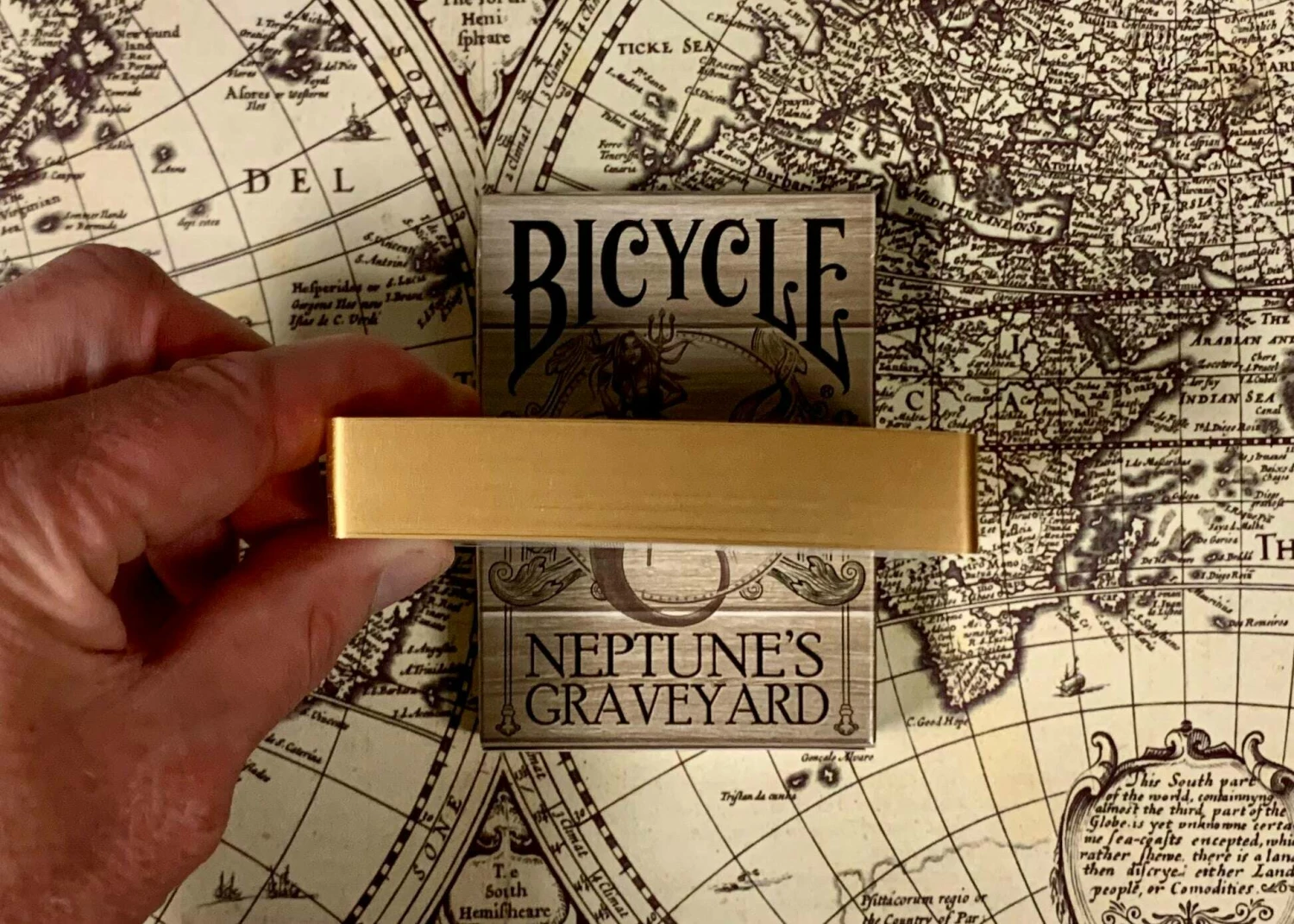 Neptune's Graveyard Gilded Bicycle Playing Cards - Image 4